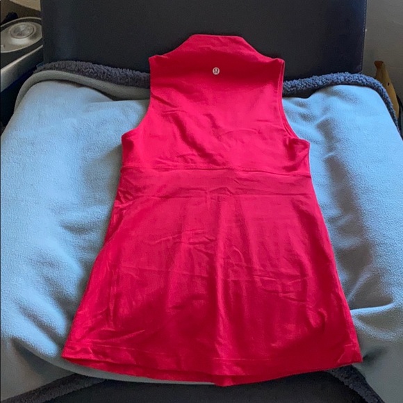 Lululemon whisper tank BNWOT - Picture 2 of 4